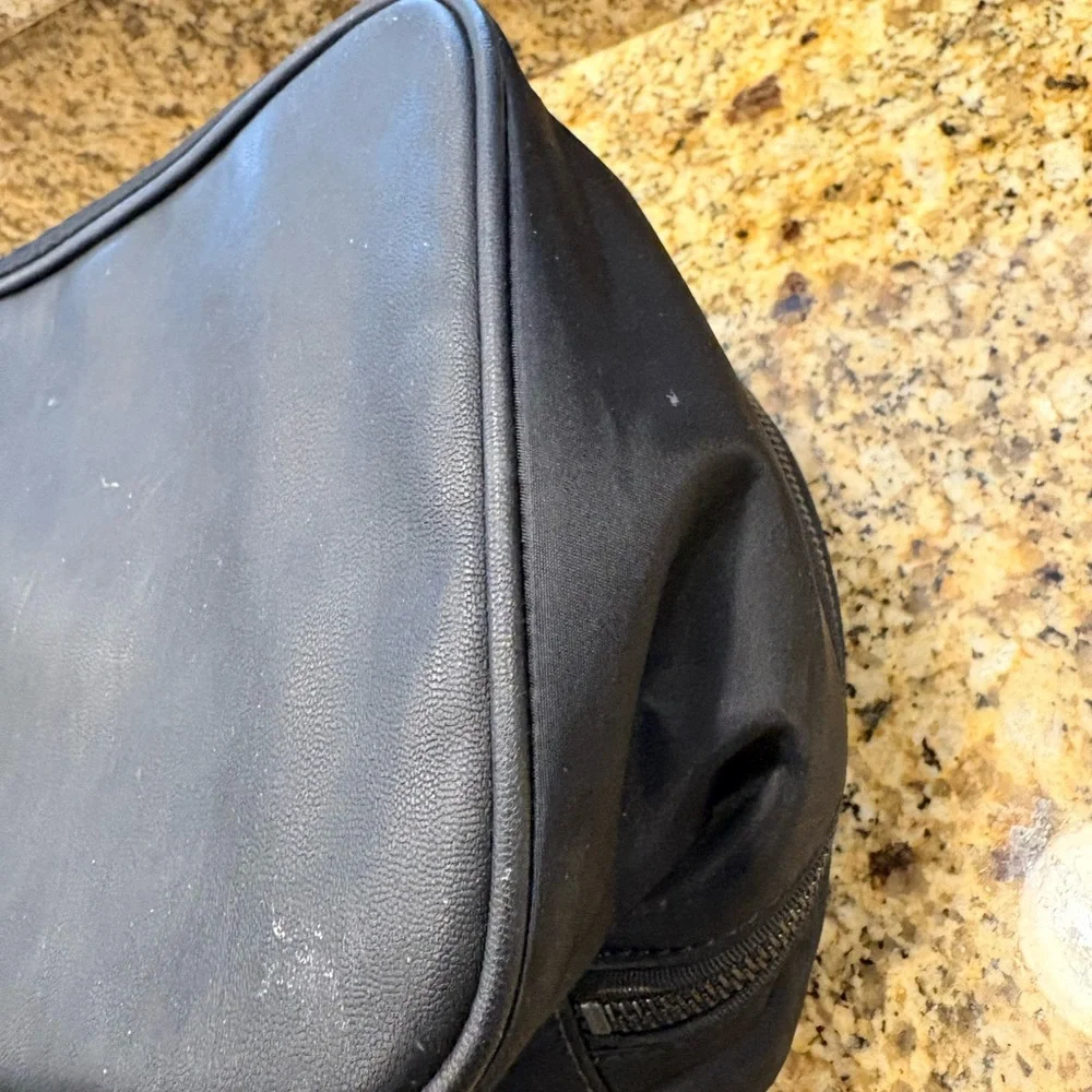 Lululemon Black Gray Feather Print Makeup Bag and Pouch Travel Gym Vanity Case - Picture 9 of 10